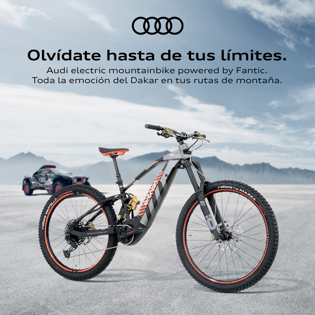 Audi mountainbike es todo lo que necesitas para superar tus límites. Cuenta con un diseño inspirado en el Audi RS Q e-tron que participa en el Rally Dakar, con un carácter deportivo y detalles exclusivos. Pensada especialmente para aquellos que buscan una bicicleta eléctrica ágil y fiable, con total seguridad tanto en zonas de desniveles como de grandes baches.